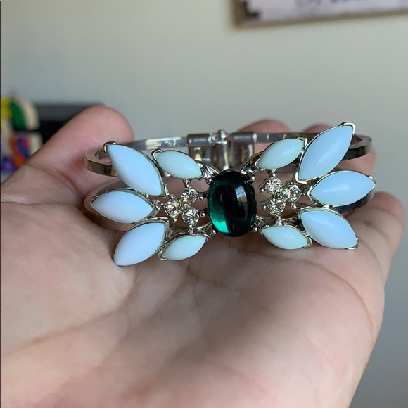 Banana republic cuff bracelet - Picture 7 of 8